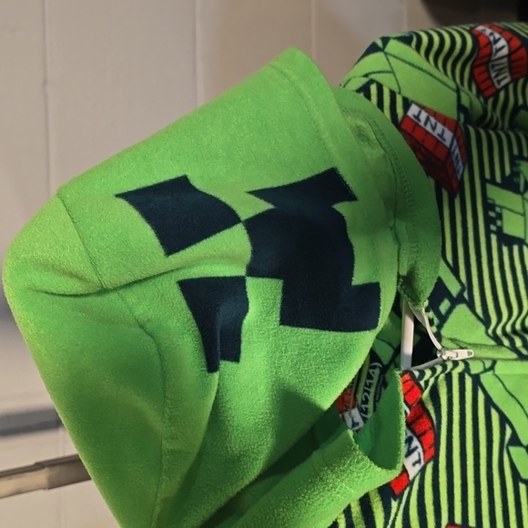 Minecraft fleece onesie - Picture 5 of 6